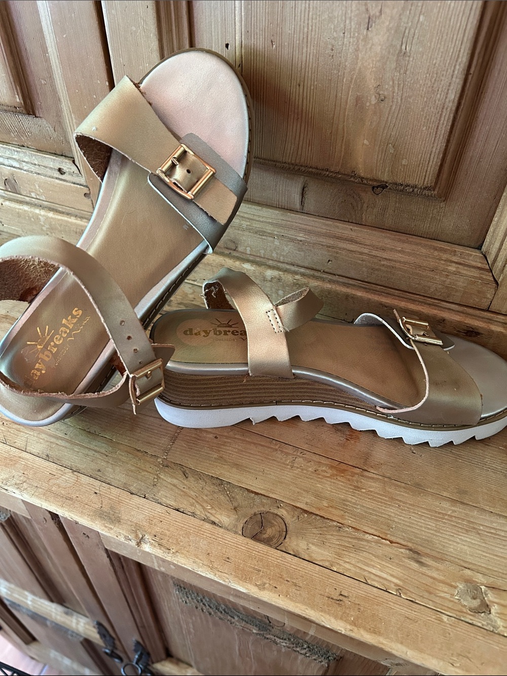 Nina Daybreak Leather Gold/Silver Platform Sandals with Buckle